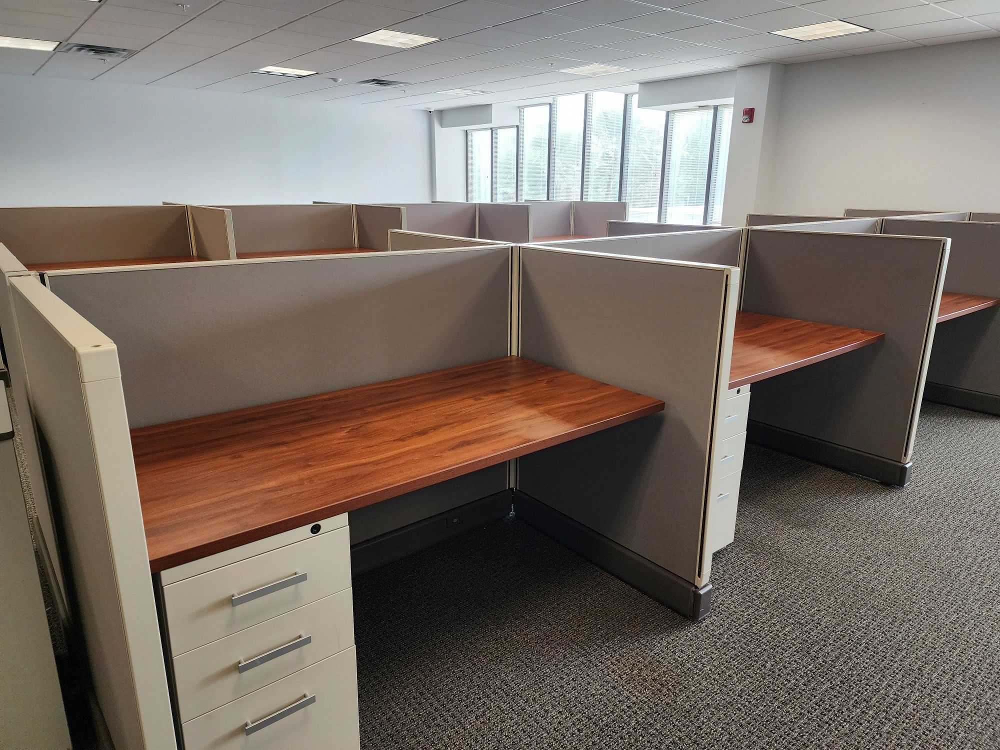 PREOWNED CUBICLES, USED CUBICLES, USED CUBICLES SOUTH FLORIDA, FACTORY