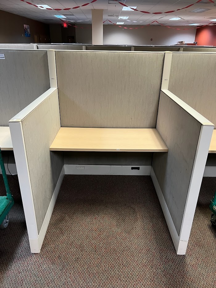 USED CUBICLES, CALL CENTER CUBICLES, TELEMARKETING CUBICLES, AIS PREMISE, CHEAP CUBICLES