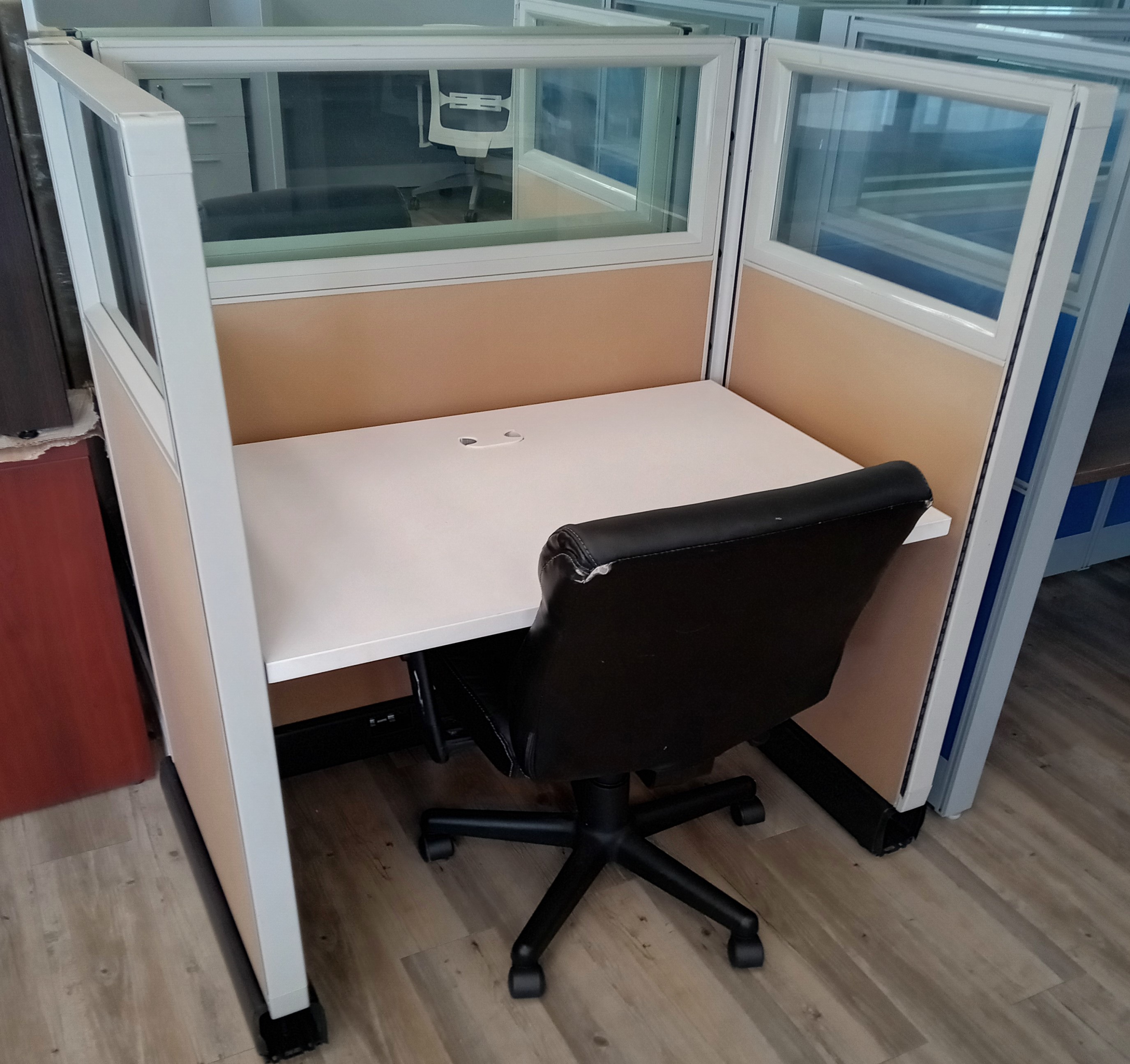 USED CUBICLES, CALL CENTER CUBICLES, TELEMARKETING CUBICLES, CUBICLES