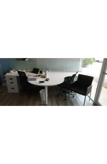 New Never Used  5 x 5' 1 /2 Moon Collaboration Workstations