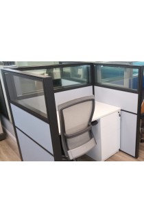 LIGHTLY USED AND IN STOCK 4 X 4 CALL CENTER CUBICLES