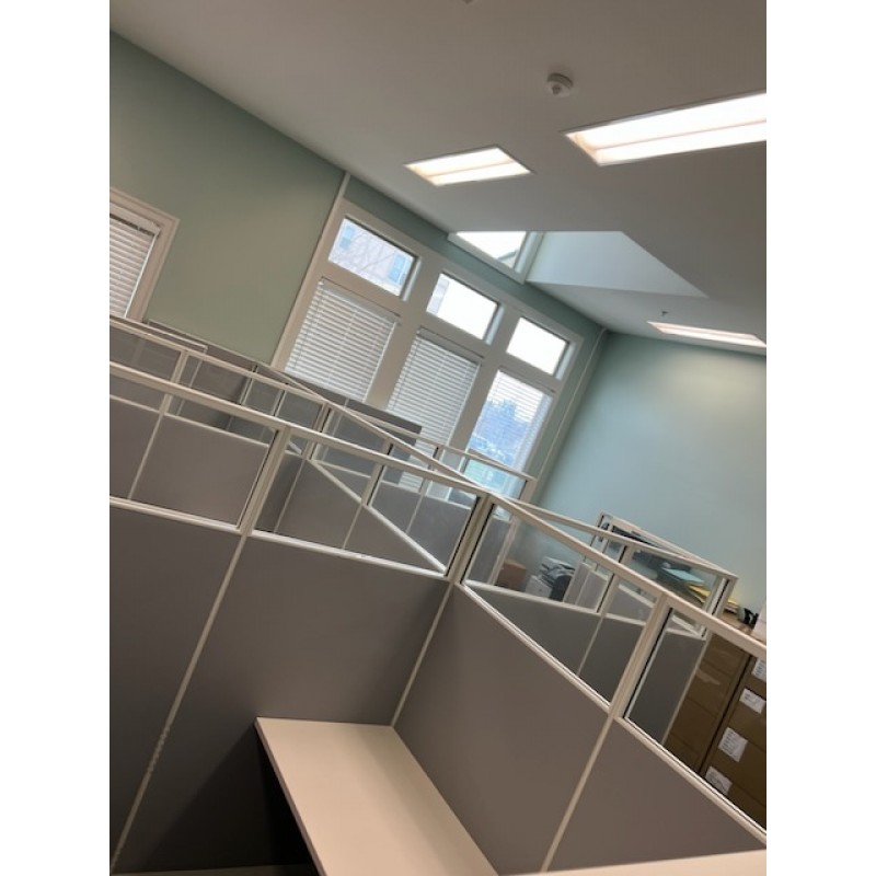 CUBICLE WITH SLIDING DOOR | 1